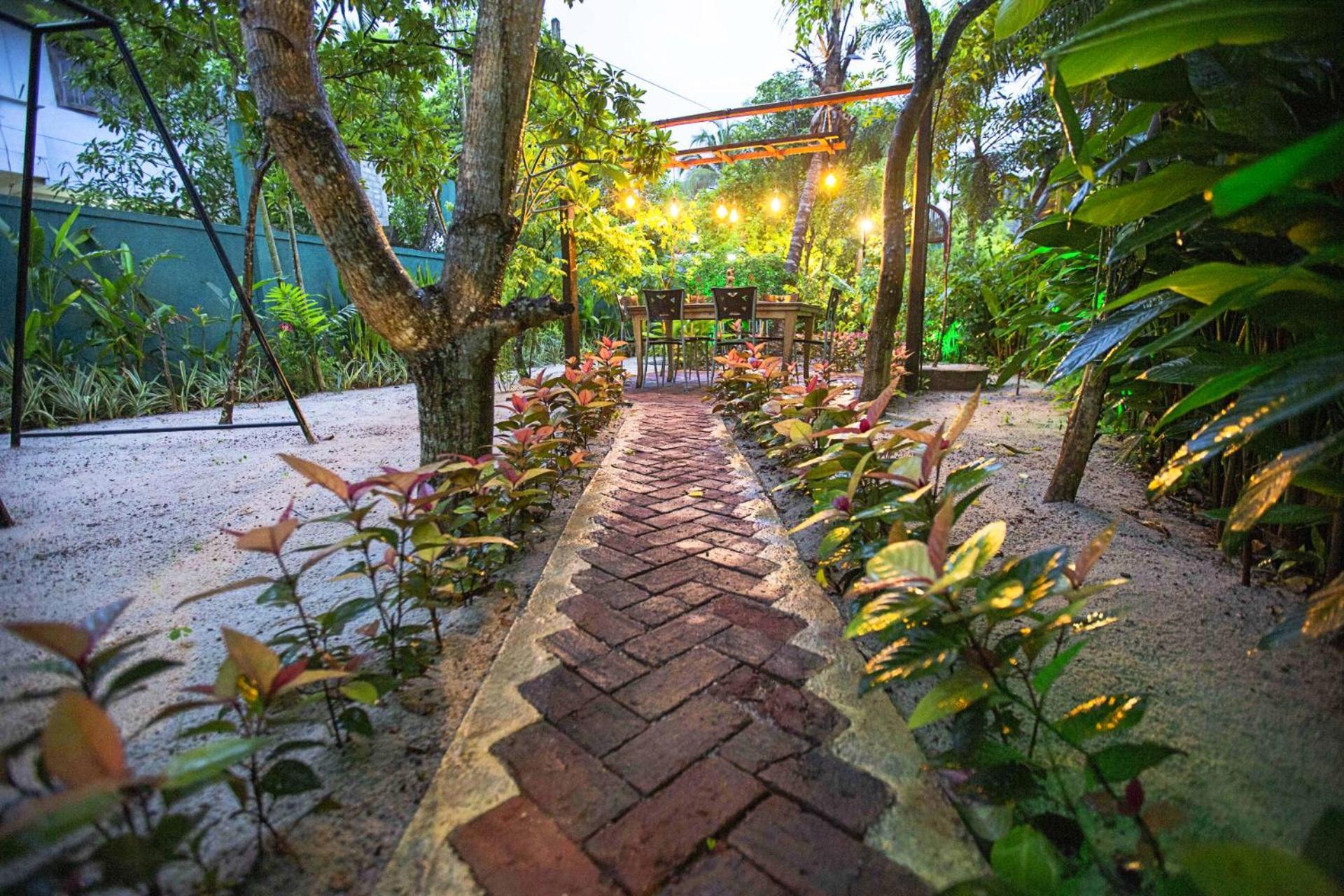 Arcadia Resort Hikkaduwa Exterior photo